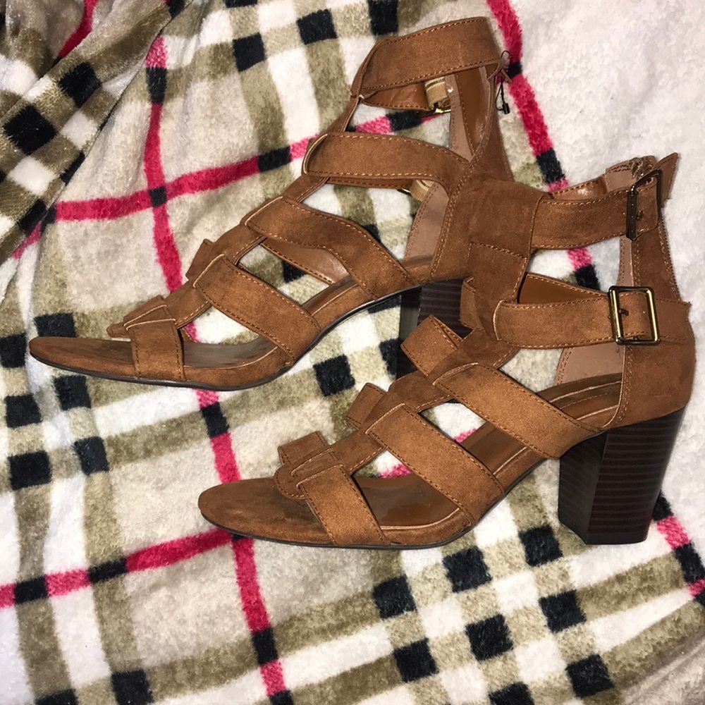 🌟🌟F O R E V E R   21  SHOES 👡👡 - Picture 6 of 6